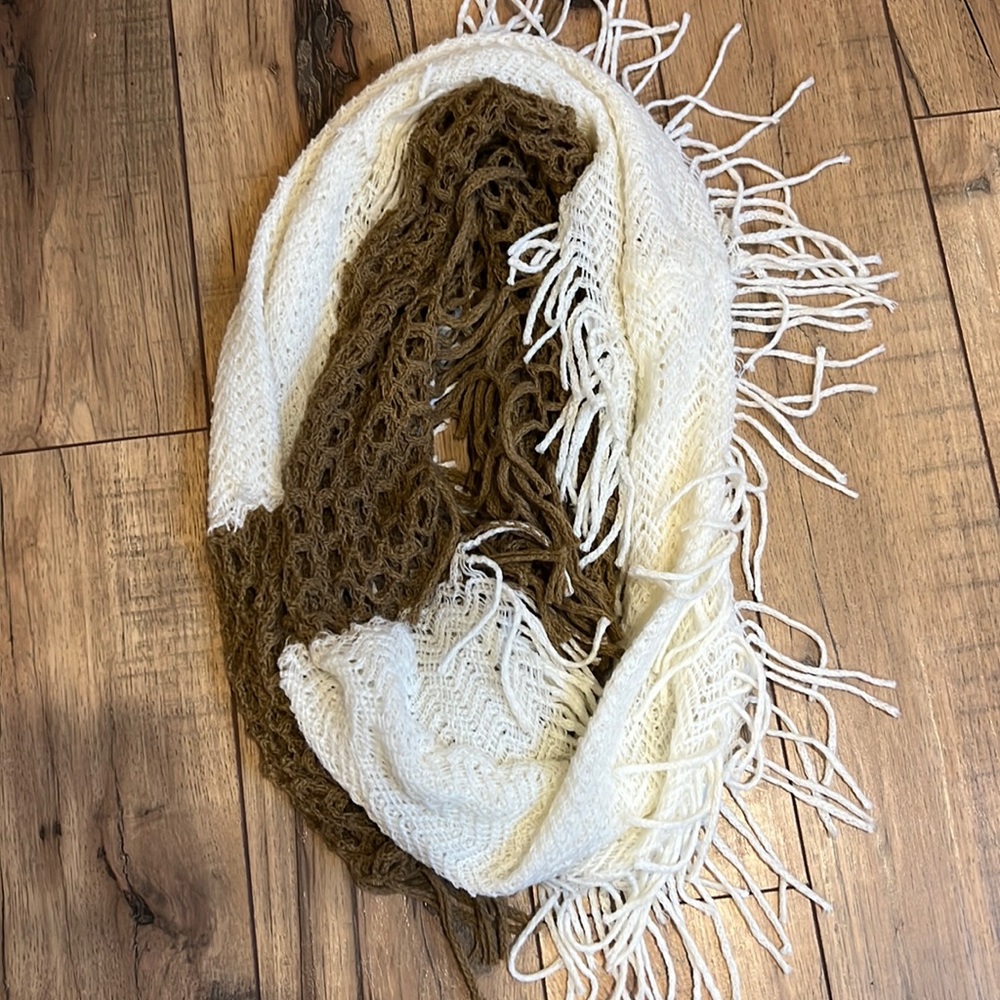 Knitted scarf